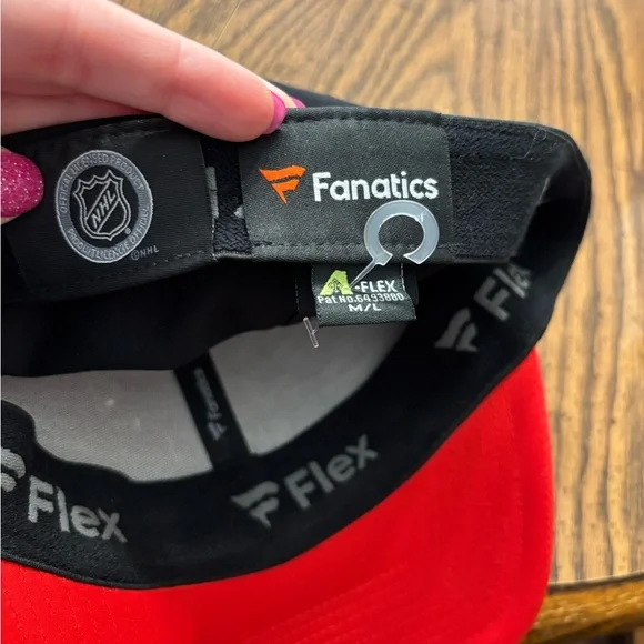 NHL Detroit Red wings fanatics hat M/L - Picture 3 of 4